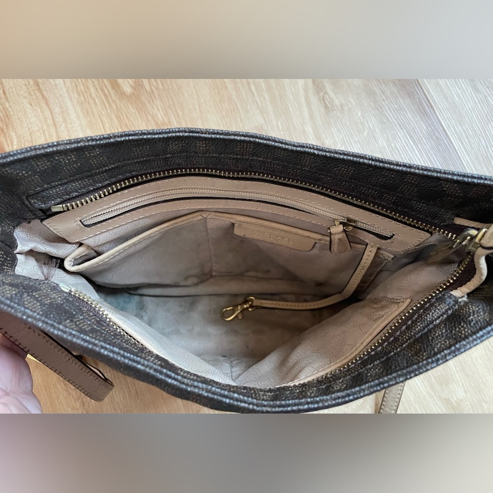 Michael Kors jet set travel large logo messenger bag crossbody brown gold $348 - Picture 6 of 13